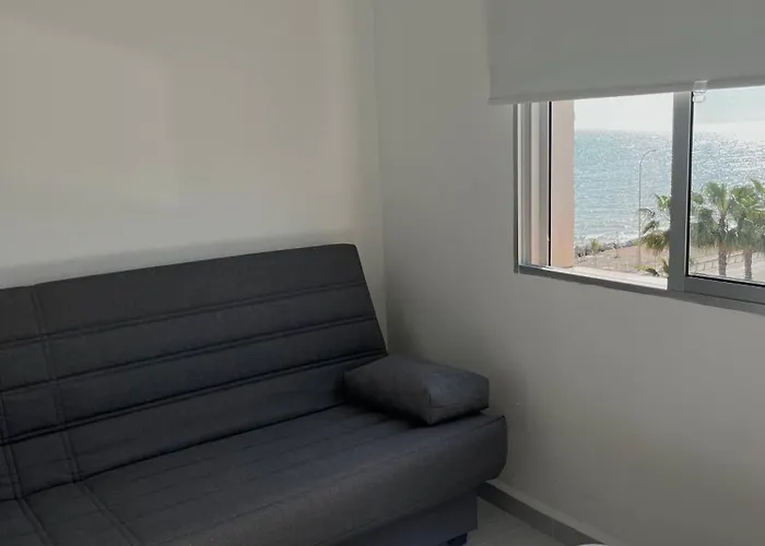 Sea View Apartment / A Primera Linea De Playa